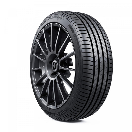 Neumático Bridgestone TUR6 235/40R18 H/T para ciudad y carretera