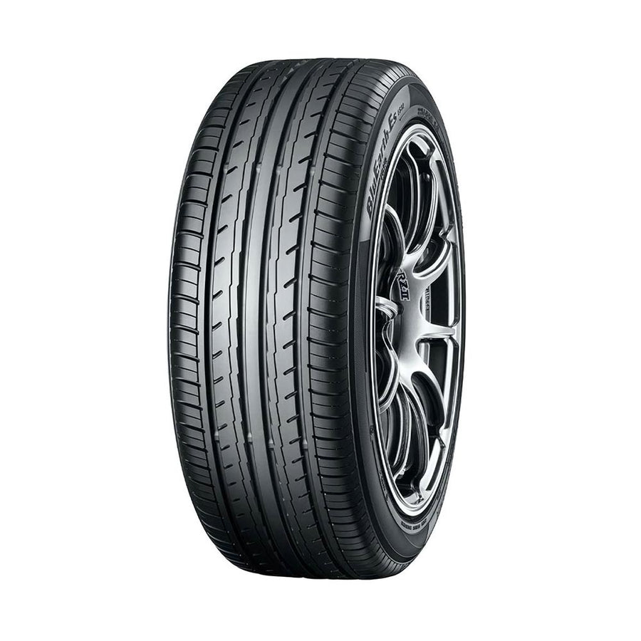 Neumático Yokohama ES31 185/60R14 H/T para ciudad y carretera